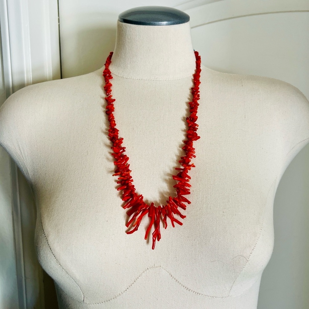Vintage / Authentic~Red Natural Branch Coral Necklace with Turquoise - Picture 9 of 9